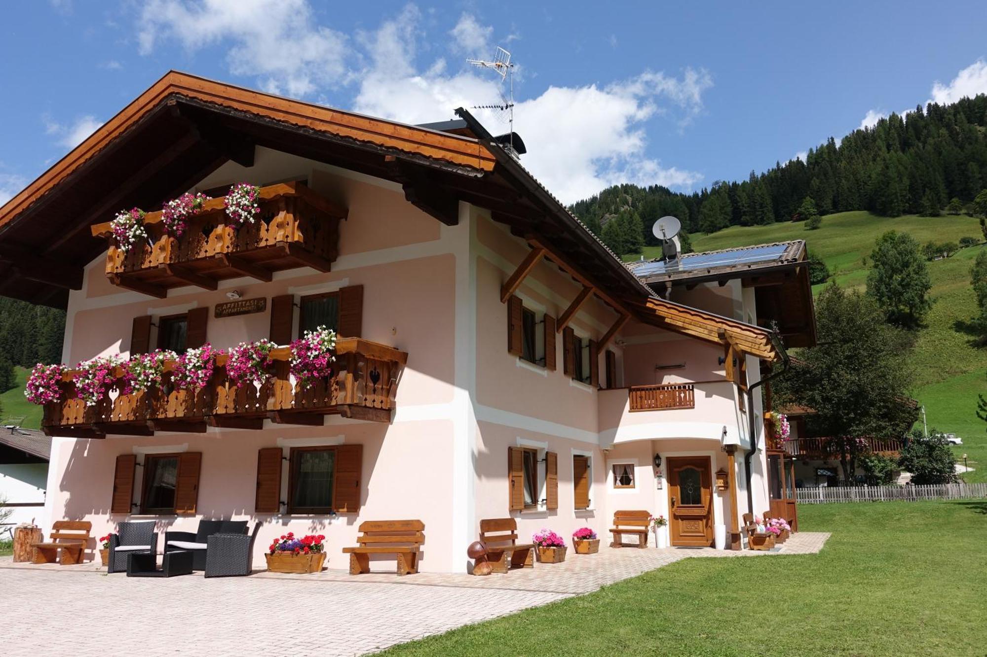 Cesa Mandi E Miky Apartamento Canazei Exterior foto